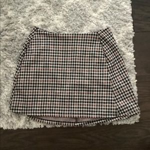 Alter D State cute plaid skirt! Size medium!